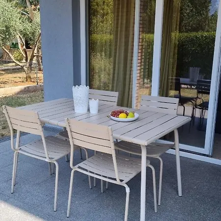 Apartmán Casa Emma With Pool