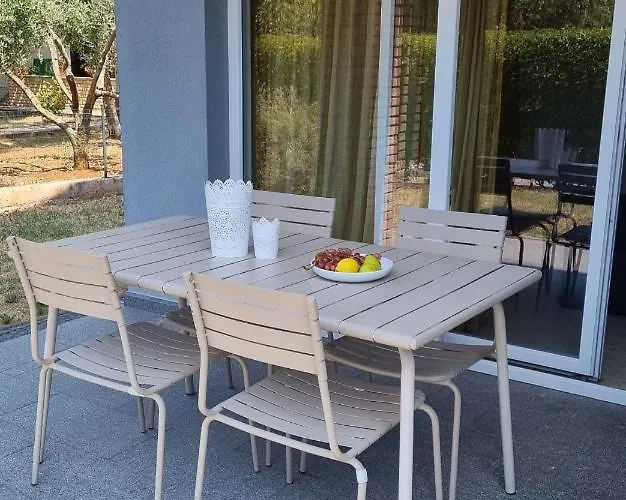 Διαμέρισμα Casa Emma With Pool